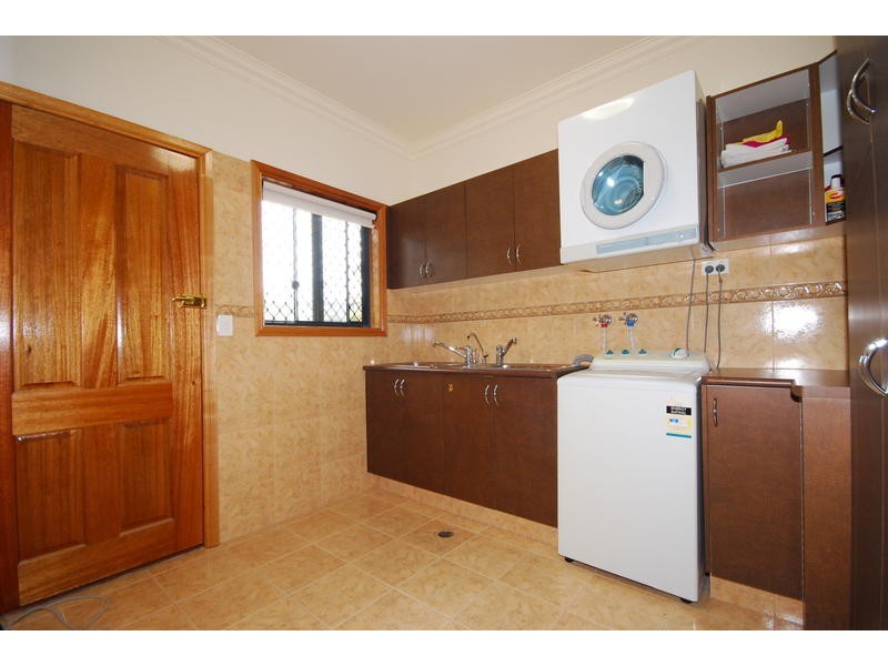 15 Barnes Court, Mount Crosby QLD 4306